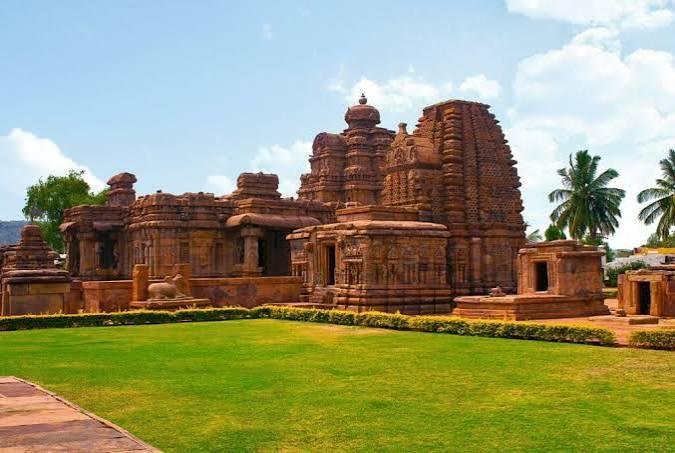Pune To Karnataka Trip — Maharashtra tour package